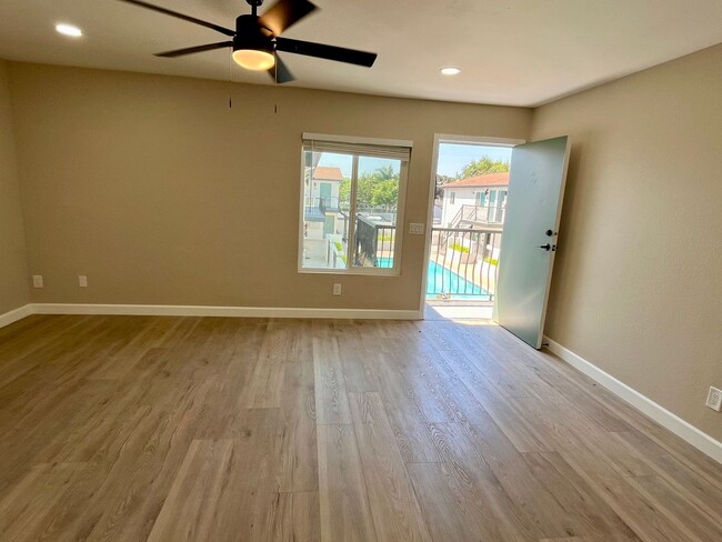Foto del edificio - Recently Remodeled 2 Bed/1 Bath Escondido