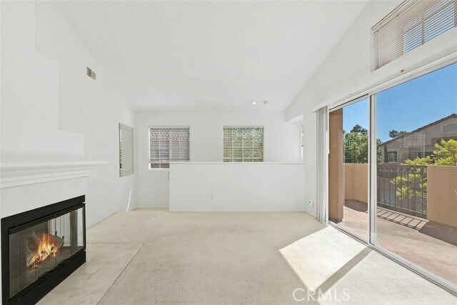 Building Photo - 121 Chandon