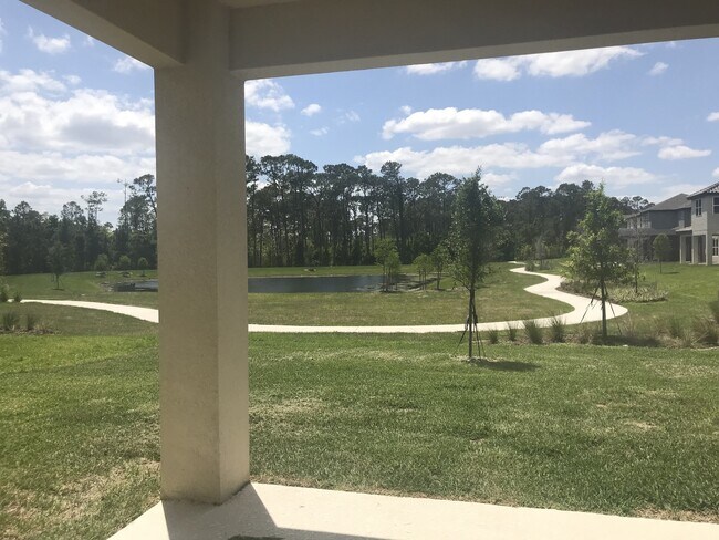 Foto del edificio - 4 Bedroom at Heart of Windermere!!! Tile t...