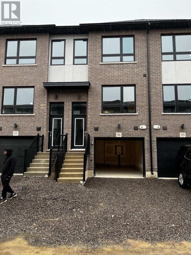 Building Photo - 720 Grey St