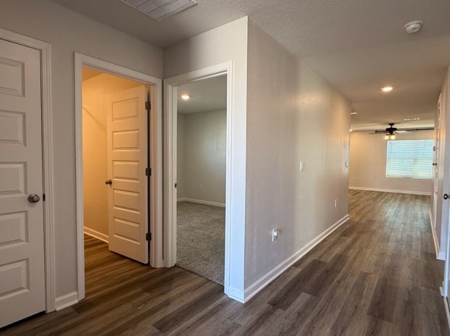 Building Photo - 437 Scarborough St