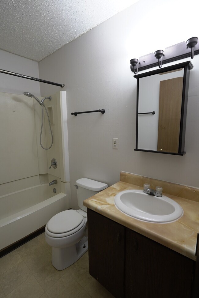 Bathroom - 3611 SE 11th St