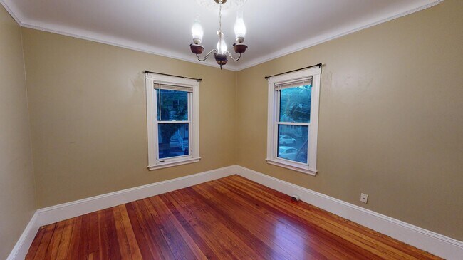 Building Photo - 26 Charnwood Rd