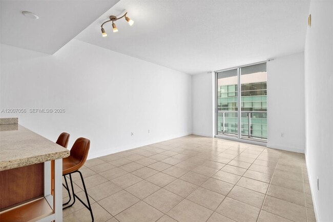 Photo - 185 Southwest 7th Street Apt #1710, Miami, FL 33130 - 1 BR 1 BA condo