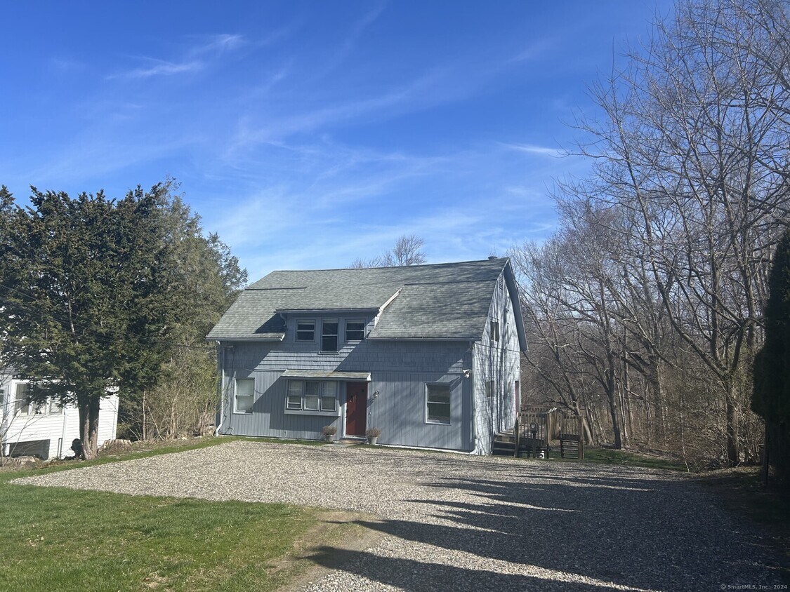 2 Ramapoo Rd, Ridgefield, CT 06877 Room for Rent in Ridgefield, CT