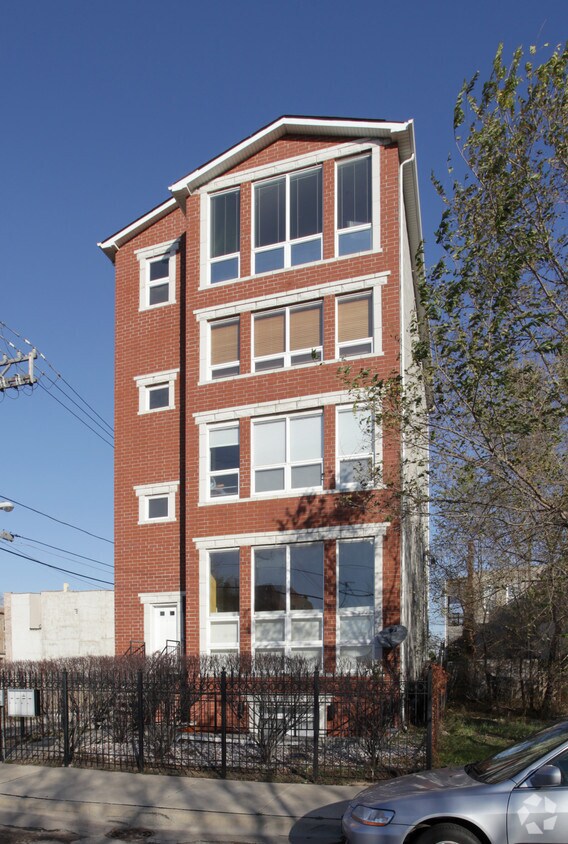 Foto del edificio - 214 E 37th St