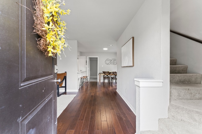 Photo - 9130 Vogue Ln Apartment