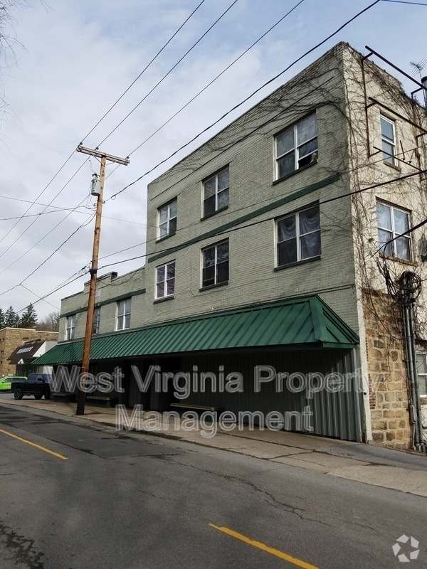Building Photo - 422 City Ave