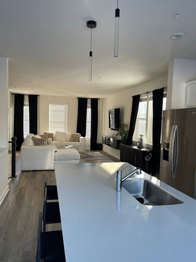 Foto del edificio - 351 Soft Rush Ln