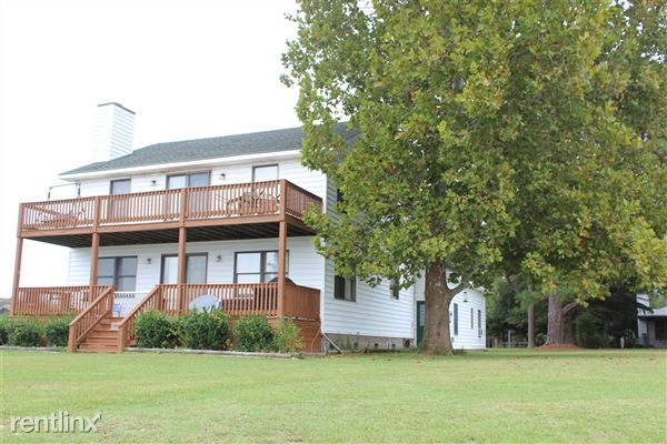 Building Photo - 100 Dock Ln