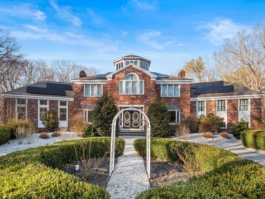 Primary Photo - 160 Thayer St