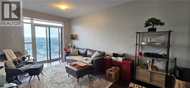 Building Photo - 144 Park St