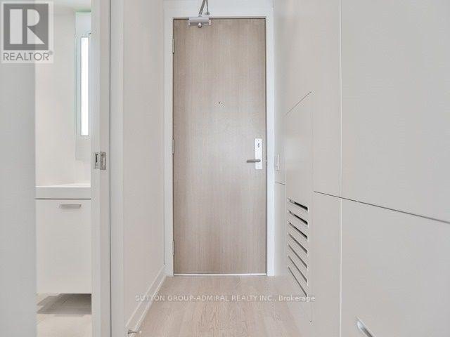 Building Photo - 629 King St W