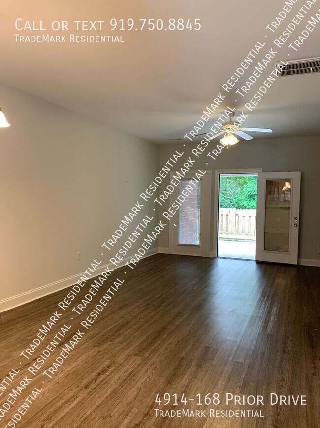 Foto del edificio - 4914-168 Prior Drive-