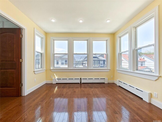 Building Photo - 88-54 81st Rd