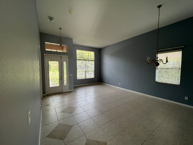 Foto del edificio - 4000 Liberty Hill Dr