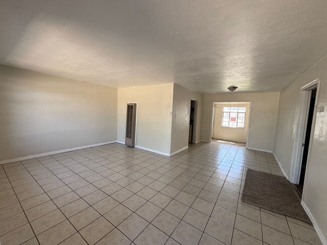 Building Photo - HUD Property