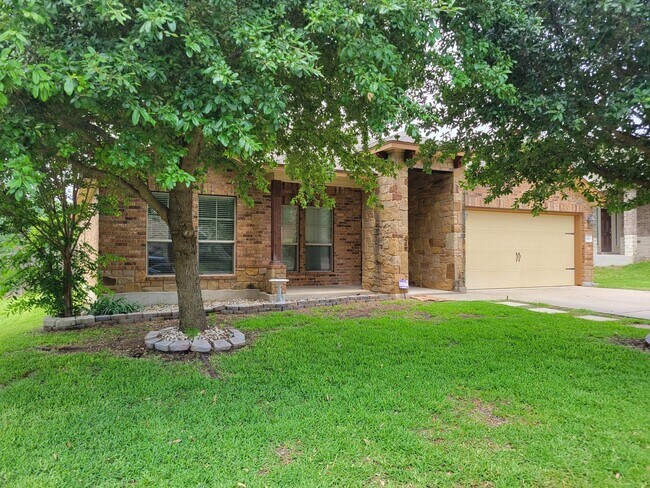 Building Photo - Bright and Zen 4 bedroom in coveted Spanis...