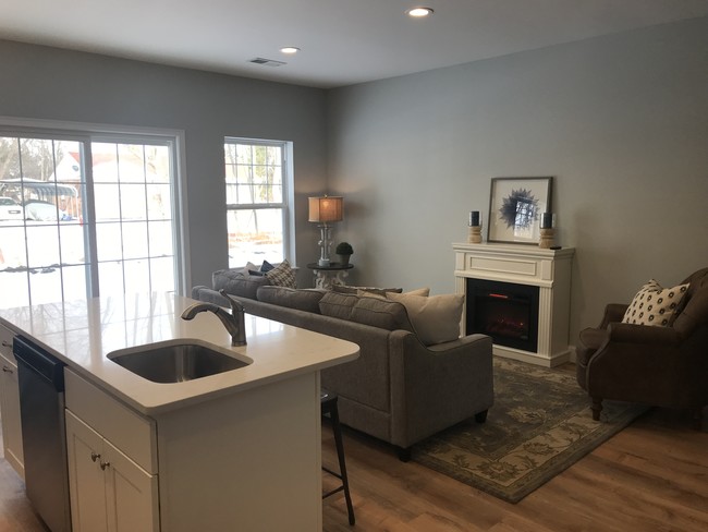 Family Room - Ridge Manor Court