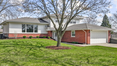 Building Photo - 1502 Carrol Ct