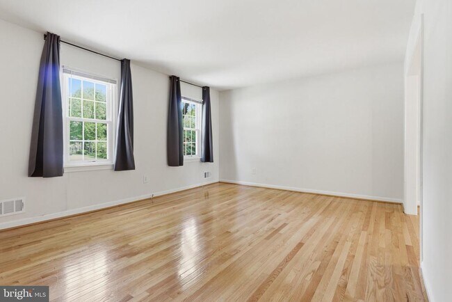 Building Photo - 8747 Arley Dr