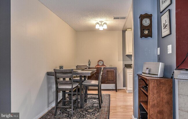 Foto del edificio - 12103 Greenwood Ct