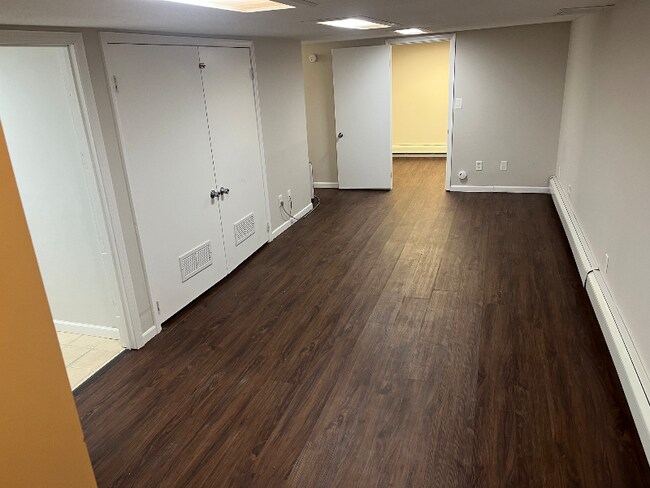 Building Photo - 1543 Bush St