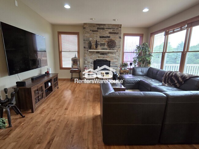Building Photo - 15420 Plumstone Dr