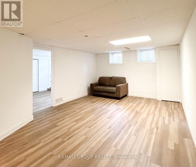 Building Photo - 313 Bronte Rd