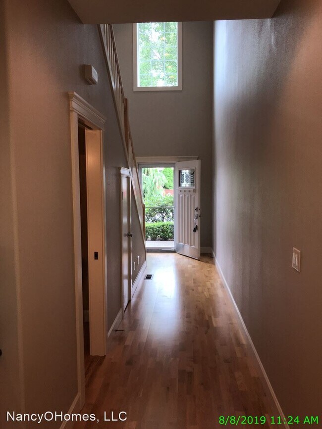 Building Photo - 3 br, 2.5 bath House - 2905 NW 114th St.