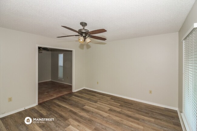 Building Photo - 7104 Dokkum Dr