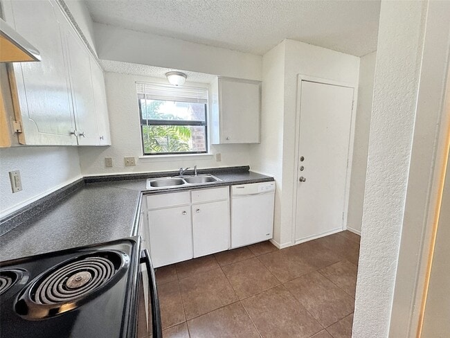 Building Photo - 1024 Southmoor Dr