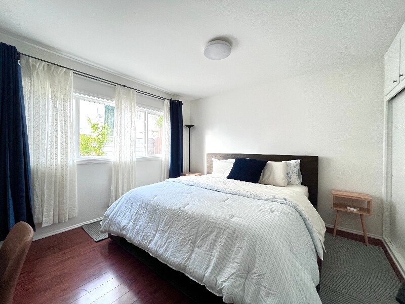 Foto principal - 1051 W 170th St
