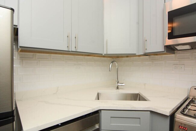 Foto del edificio - 508 W Belmont Ave