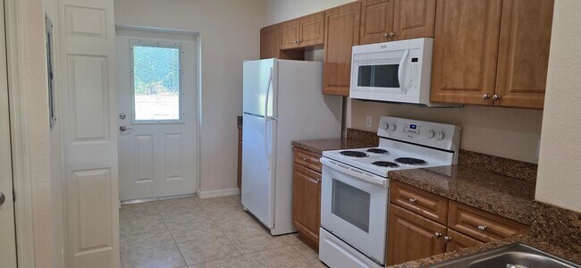 Building Photo - 26172 Explorer Rd