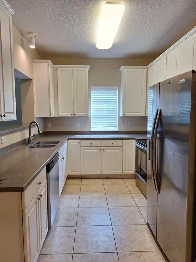 Foto del edificio - 3 bedroom in Jacksonville FL 32256