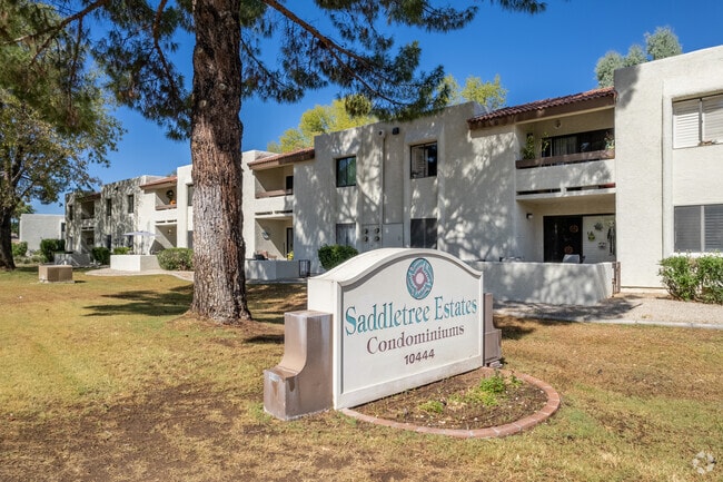 Building Photo - Saddletree Condominiums