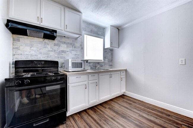 Building Photo - 1209 Cabell St