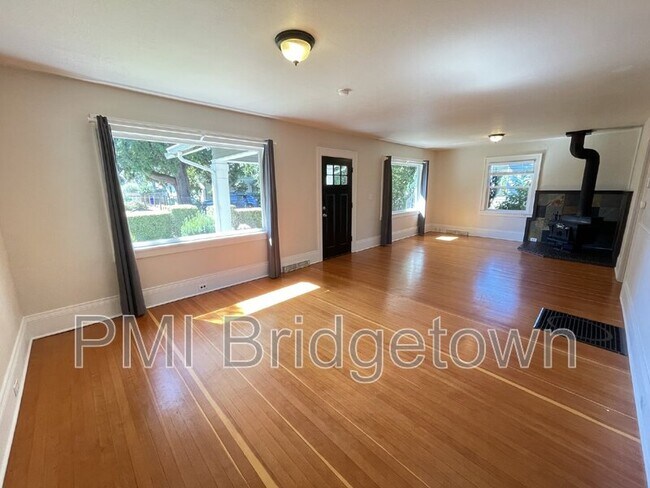 Foto del edificio - 6814 SE 48th Av