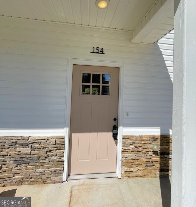 Building Photo - 154 Crestpoint Rd