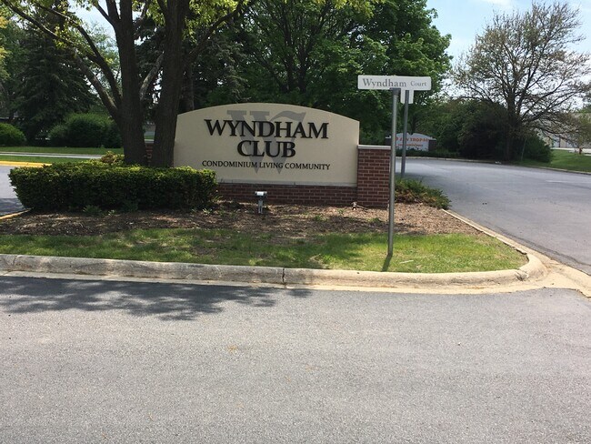 Foto del edificio - 1374 E Wyndham Cir