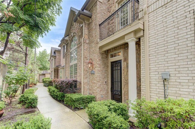 Building Photo - 1045 Memorial Village Dr