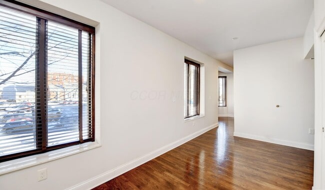 Foto del edificio - 65 S 5th St