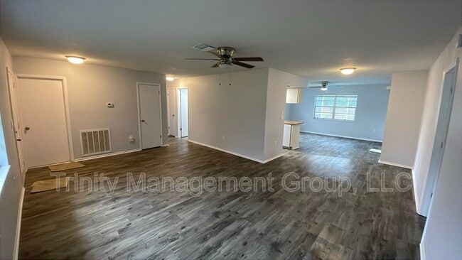 Foto del edificio - 3041 Hoban Ave