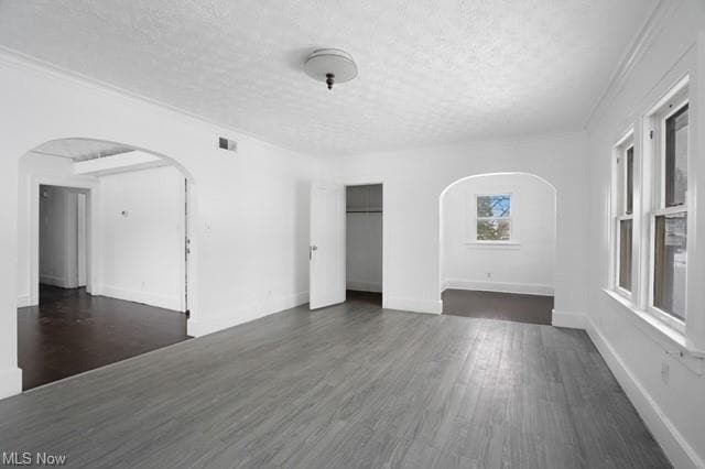 Building Photo - 2227 Cordova Ave