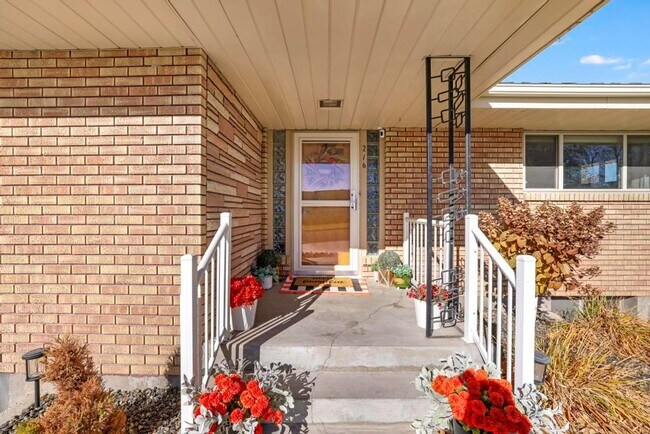 Foto del edificio - 216 Diana Dr