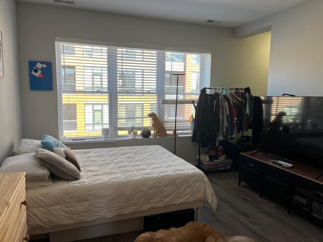 Foto del edificio - 3116 N Milwaukee Ave