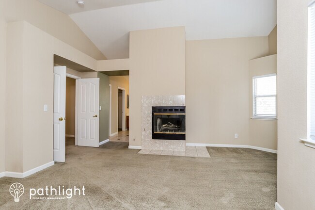 Building Photo - 1580 Locust Dr, Tracy, CA, 95376