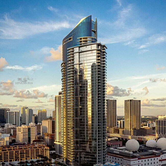Foto del edificio - 851 NE 1st Ave