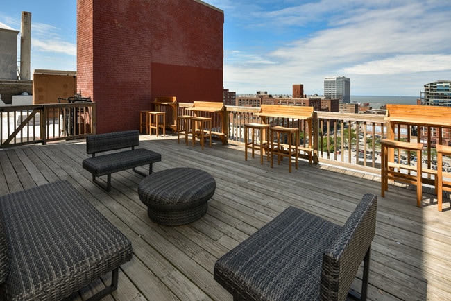 Rooftop Patio - Perry Payne Apartments